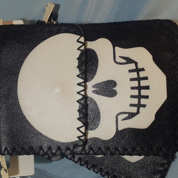 Purses - Picture 2 of 3